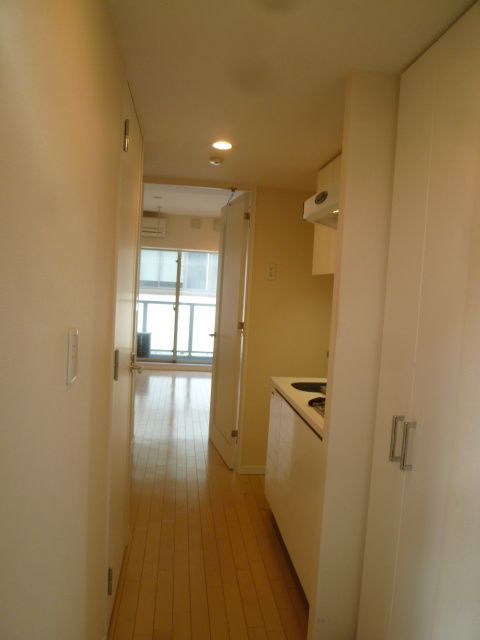 レジディア本厚木 玄関