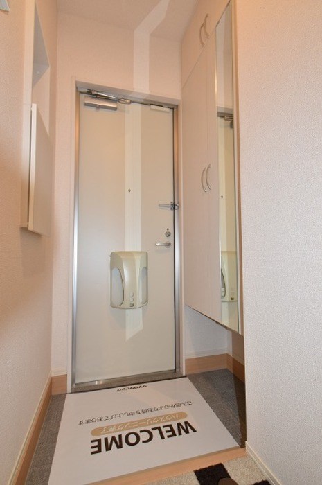 コート　エム 玄関