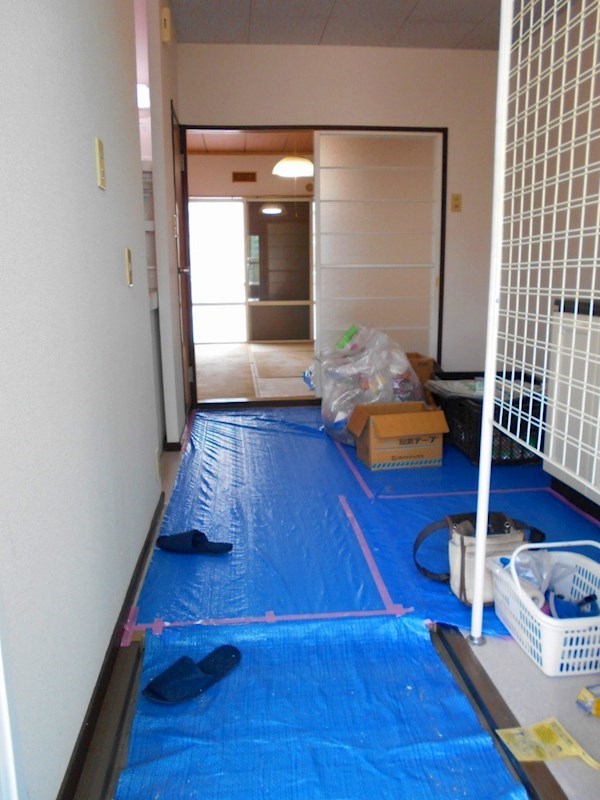 クロノス菫平 玄関