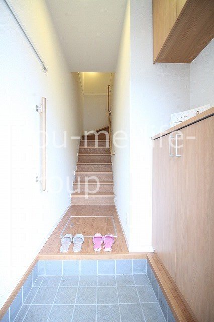 サマンサA 玄関