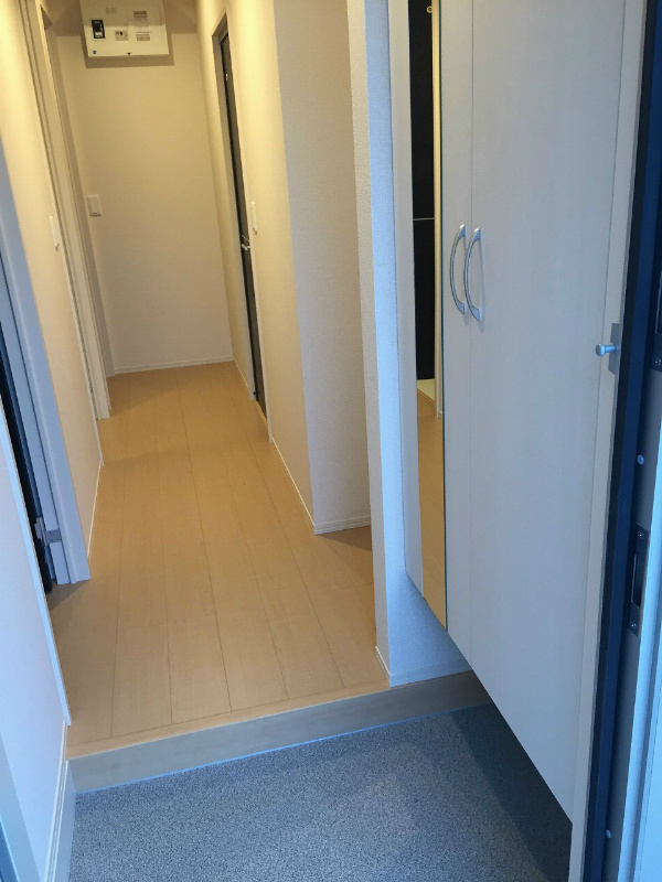 グランドソレーユ 玄関