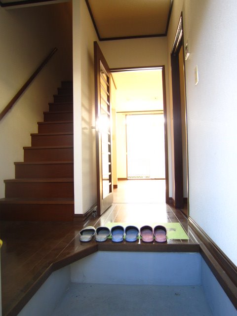 エステートピア内藤A 玄関
