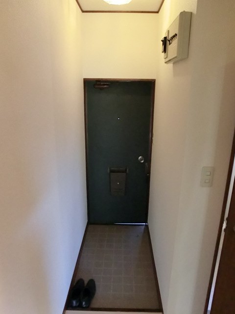 ハイツ中田 玄関