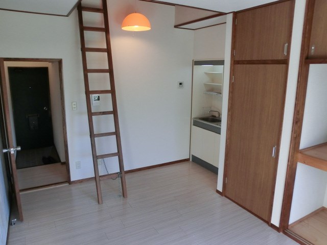 ハイツ中田 ベッドルーム