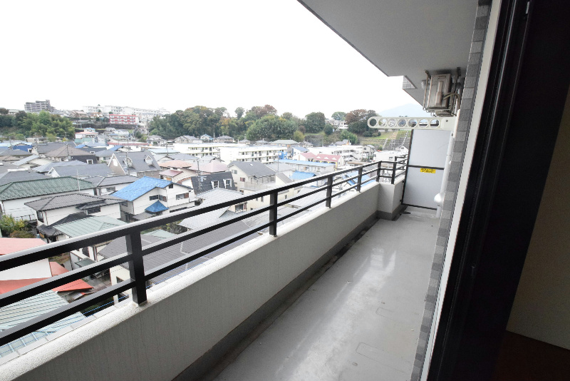 アトラクトマンショントムロ ベランダ