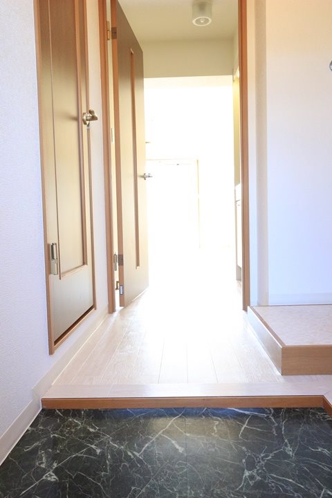 エストゥディオ 玄関