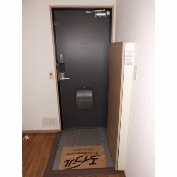 ヴェルテス参番館  玄関