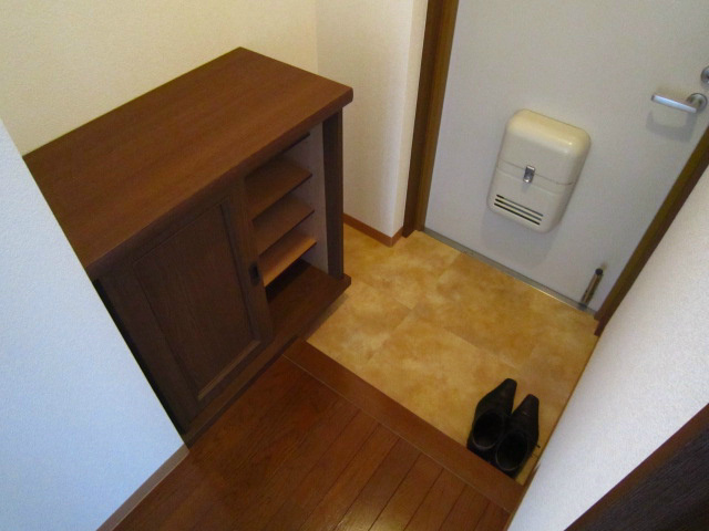 ★お部屋の入口です★ アルテールS 玄関