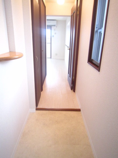 エクロール 玄関