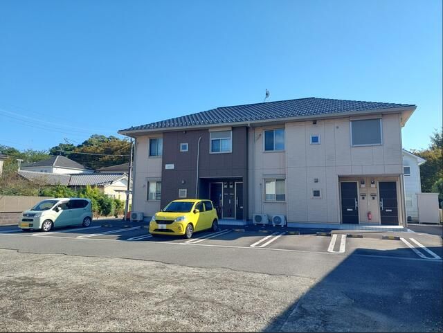 伯耆アパート 駐車場