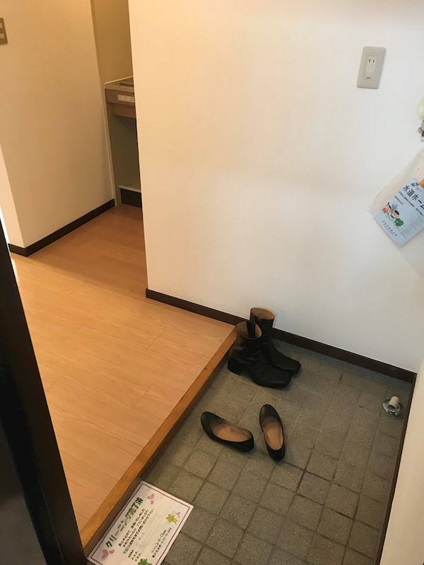 玄関 ルーチェ湘南 玄関