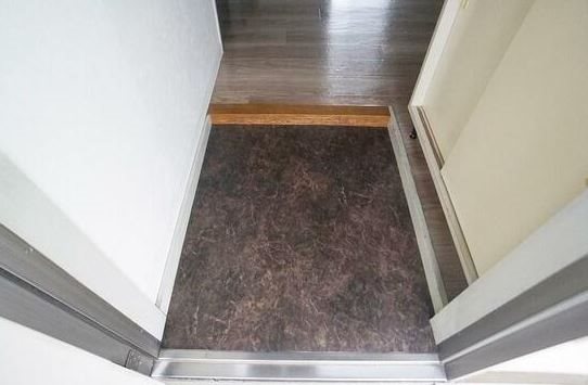 トラッド厚北 玄関