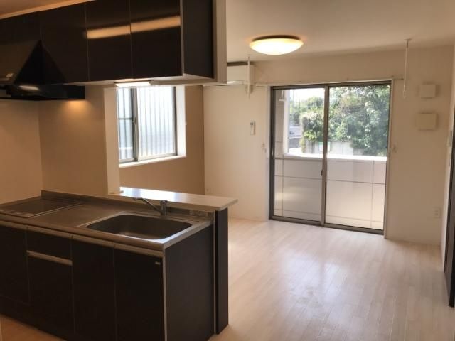 シェネ リビング