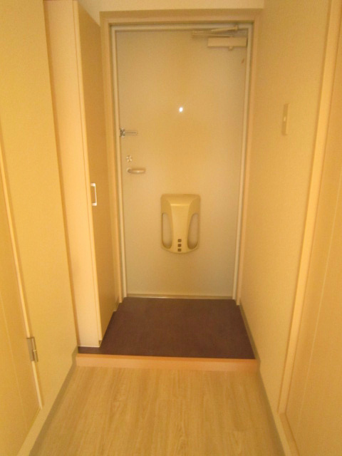 プリマネージュ 玄関