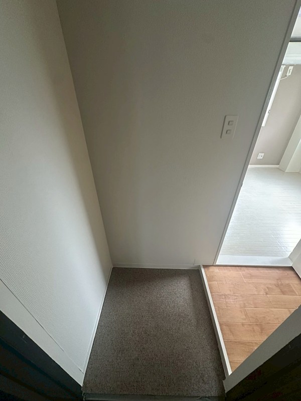 ラドウィンズ 玄関