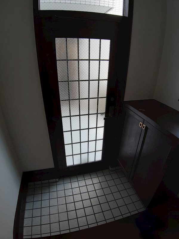 ハウゼ・エム 玄関