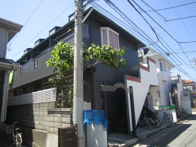 ロイヤル鴨宮 外観