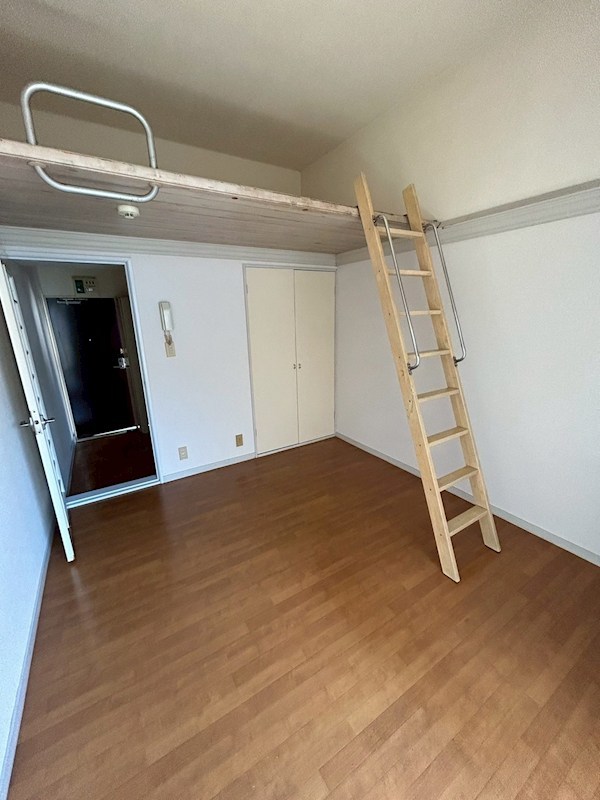 ロイヤル鴨宮 ベッドルーム