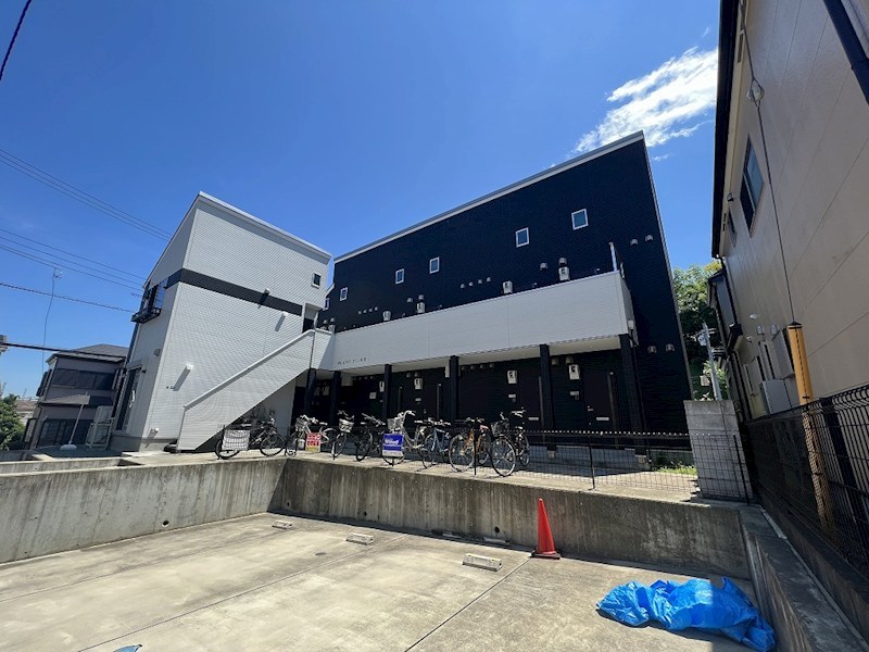 ブランノワールⅡ 駐車場