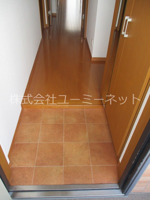 ルミエール 玄関
