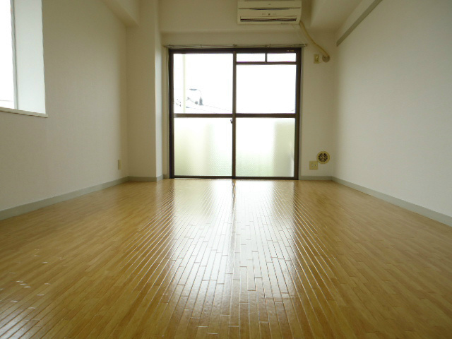 シャンベール湘南 リビング