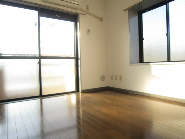 ジュネパレス平塚第19 リビング