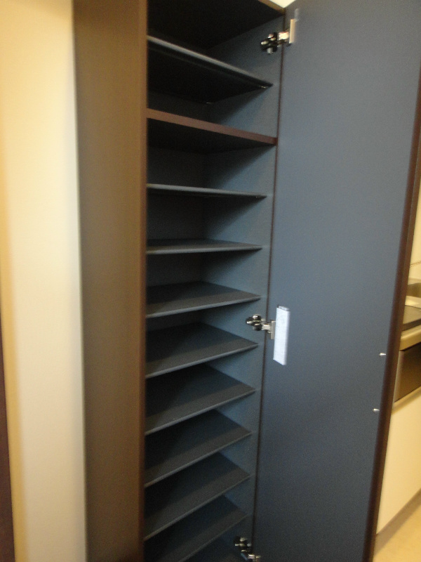 ＣＯＬＩＮＡ 玄関