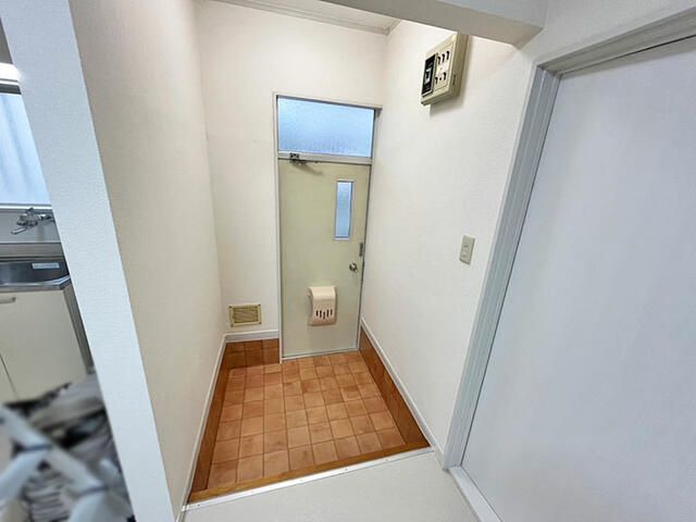 サンハイツ藤 玄関