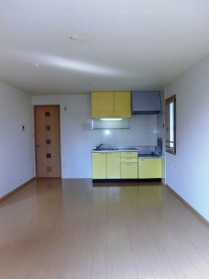 コンフォート湘南B リビング