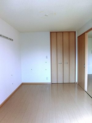 コンフォート湘南B ベッドルーム