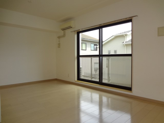 ガーデンコート元町 リビング