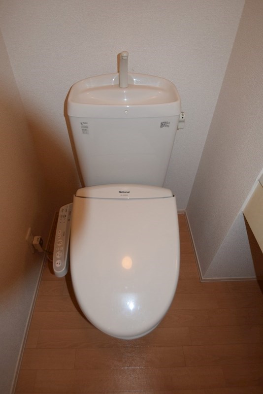 エーリ その他4