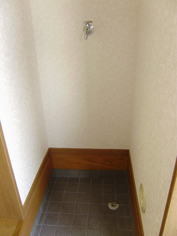 室内洗濯機置き場。別部屋参考写真。 アミティエ その他9