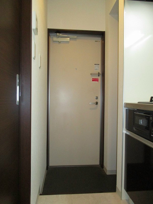 バイオレット倉田  玄関