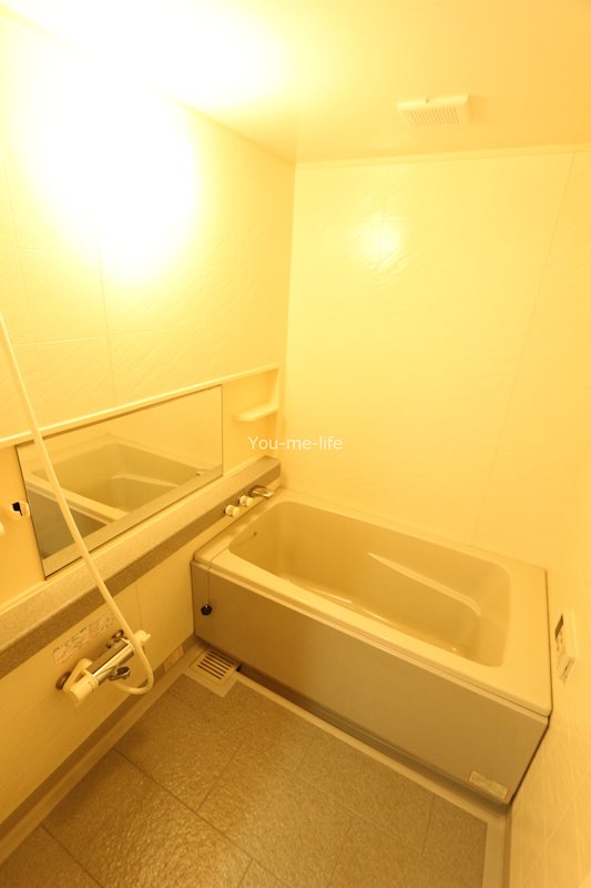 ラトゥール　レジュモー 風呂画像