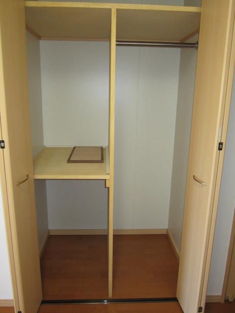 エールリッヒハウス 収納