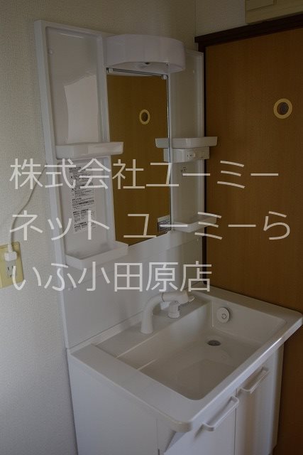 クオーレ鴨宮　K棟 洗面所