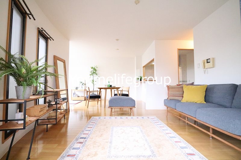 オーバルステージ  リビング