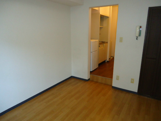 ライン六会マンション リビング