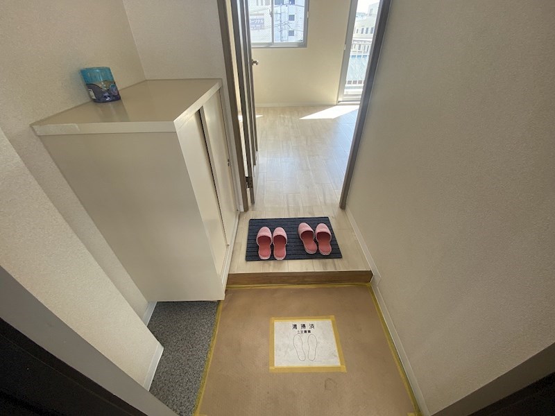 うさみハイツ 玄関