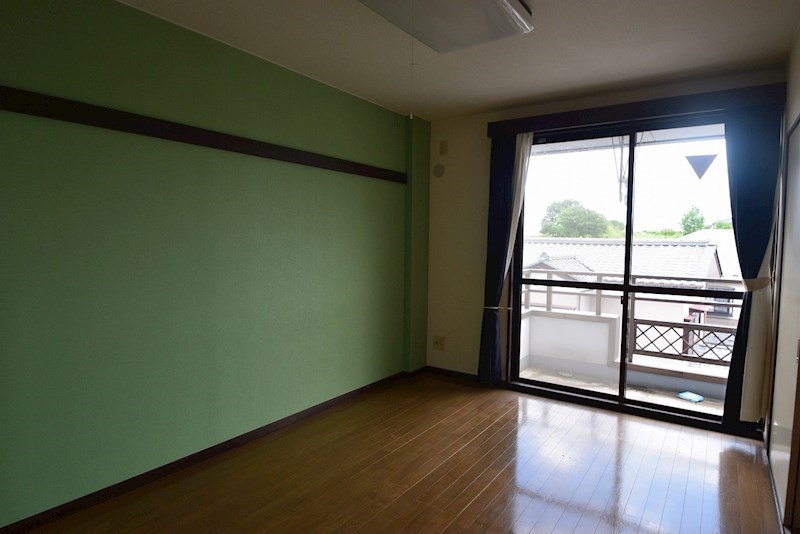 高田ビル ベッドルーム