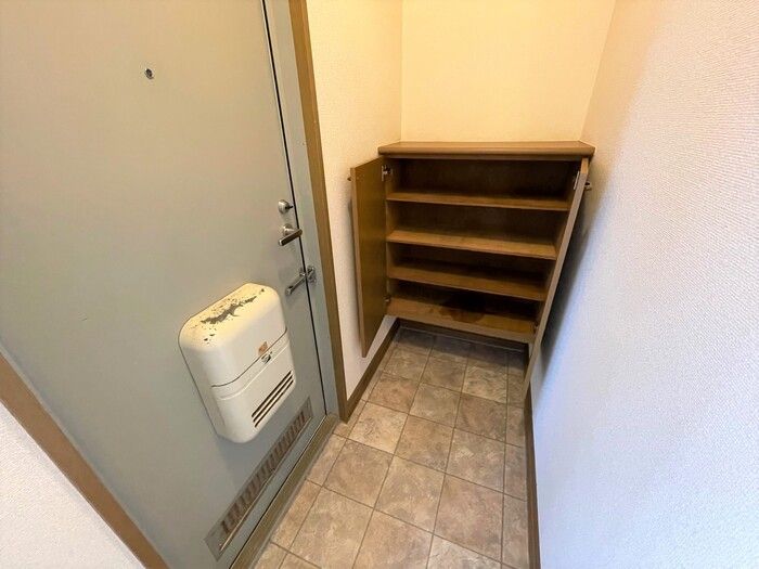 セレナ南湖 玄関