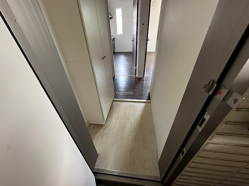 メゾン湘南 玄関