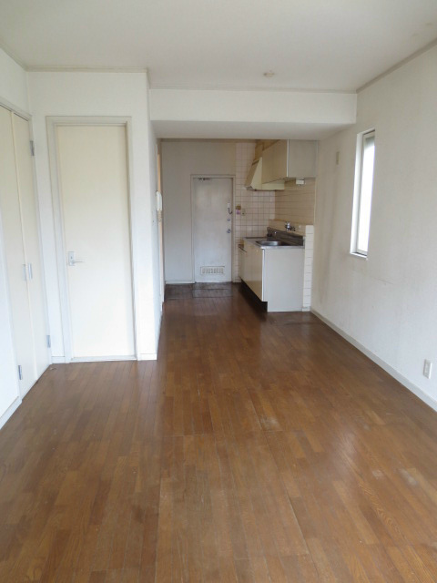 コウジィコート赤松 リビング