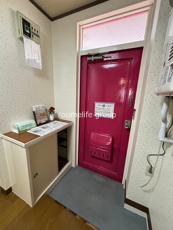 ホワイトハイツ本厚木 玄関