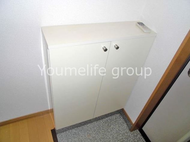 メゾン甲南 玄関