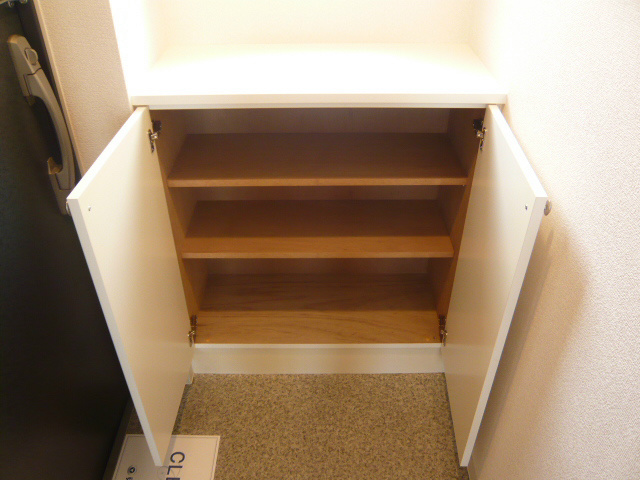 KDXレジデンス湘南台 玄関