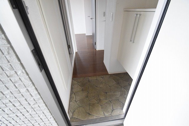 ルミエールBB 玄関