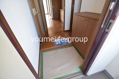ルミエール 玄関