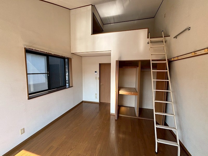 クラウンハイツ2 リビング